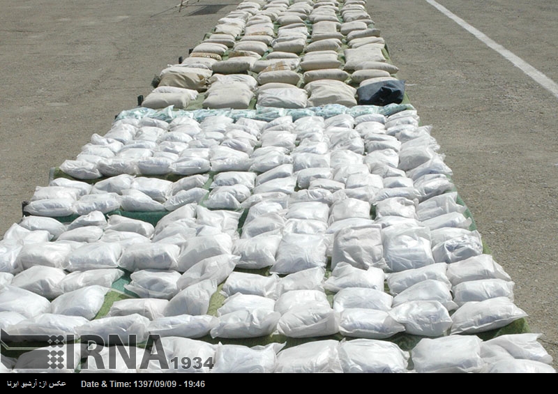 İran’ın doğu sınırında 2 ton’a yakın uyuşturucu madde bulundu İran’ın doğu sınırında 2 ton’a yakın uyuşturucu madde bulundu
