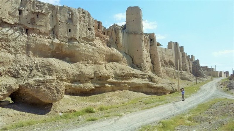 The ruins of Izadkhast historical complex The ruins of Izadkhast historical complex