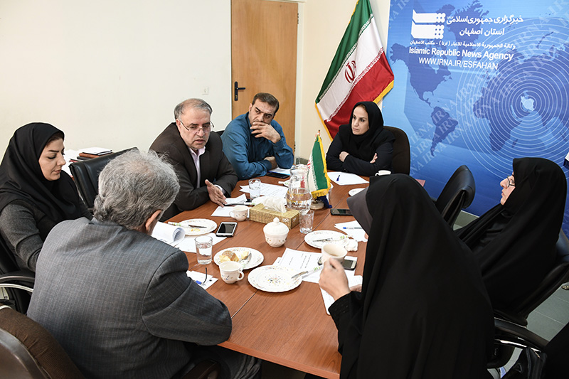 ميزگرد ' چالش آسيب هاي اجتماعي در مدارس ايران' در ايرنا برگزار شد ميزگرد ' چالش آسيب هاي اجتماعي در مدارس ايران' در ايرنا برگزار شد