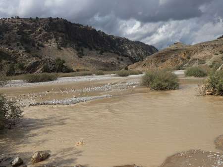 بارندگي به 400 كيلومتر از راه هاي عشايري خوزستان خسارت زد