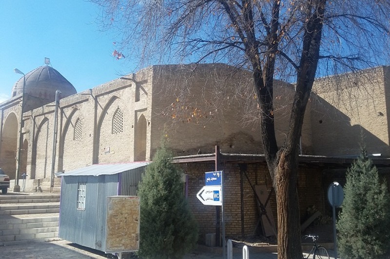 واحدهای تجاری  حریم مسجد جامع گلپایگان تخریب می شود