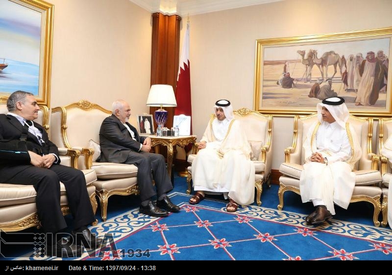 Zarif debate sobre las relaciones bilaterales con el Primer ministro qatarí Zarif debate sobre las relaciones bilaterales con el Primer ministro qatarí