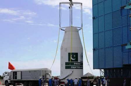 پاكستان ماهواره ساخت خود را به فضا فرستاد