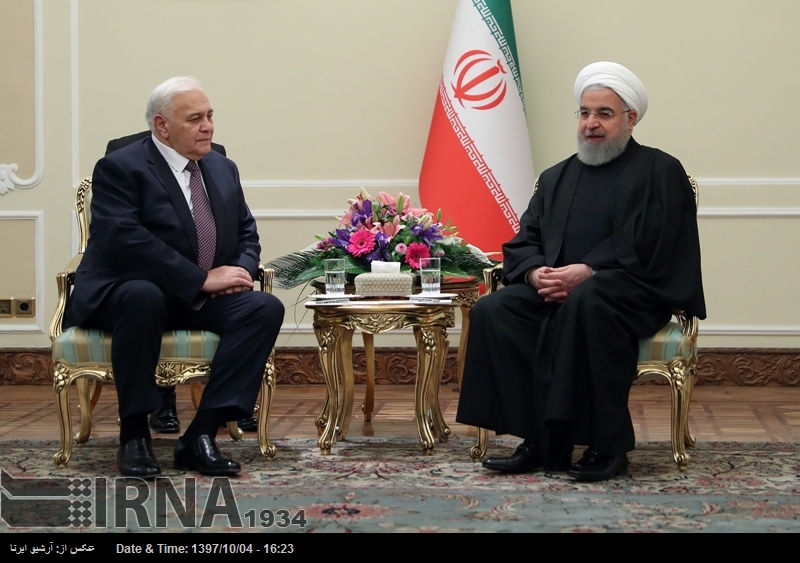 صدر روحانی کا ایران آذربائیجان تعلقات میں پیشرفت پر اطمینان کا اظہار صدر روحانی کا ایران آذربائیجان تعلقات میں پیشرفت پر اطمینان کا اظہار