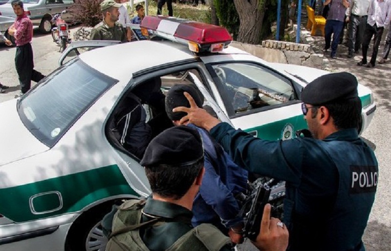 سارق حرفه اي محتويات خودرو در اهواز دستگير شد سارق حرفه اي محتويات خودرو در اهواز دستگير شد