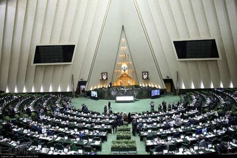 نواب ايرانيون يعارضون عقد جلسة غير علنية لمناقشة لائحة الميزانية نواب ايرانيون يعارضون عقد جلسة غير علنية لمناقشة لائحة الميزانية