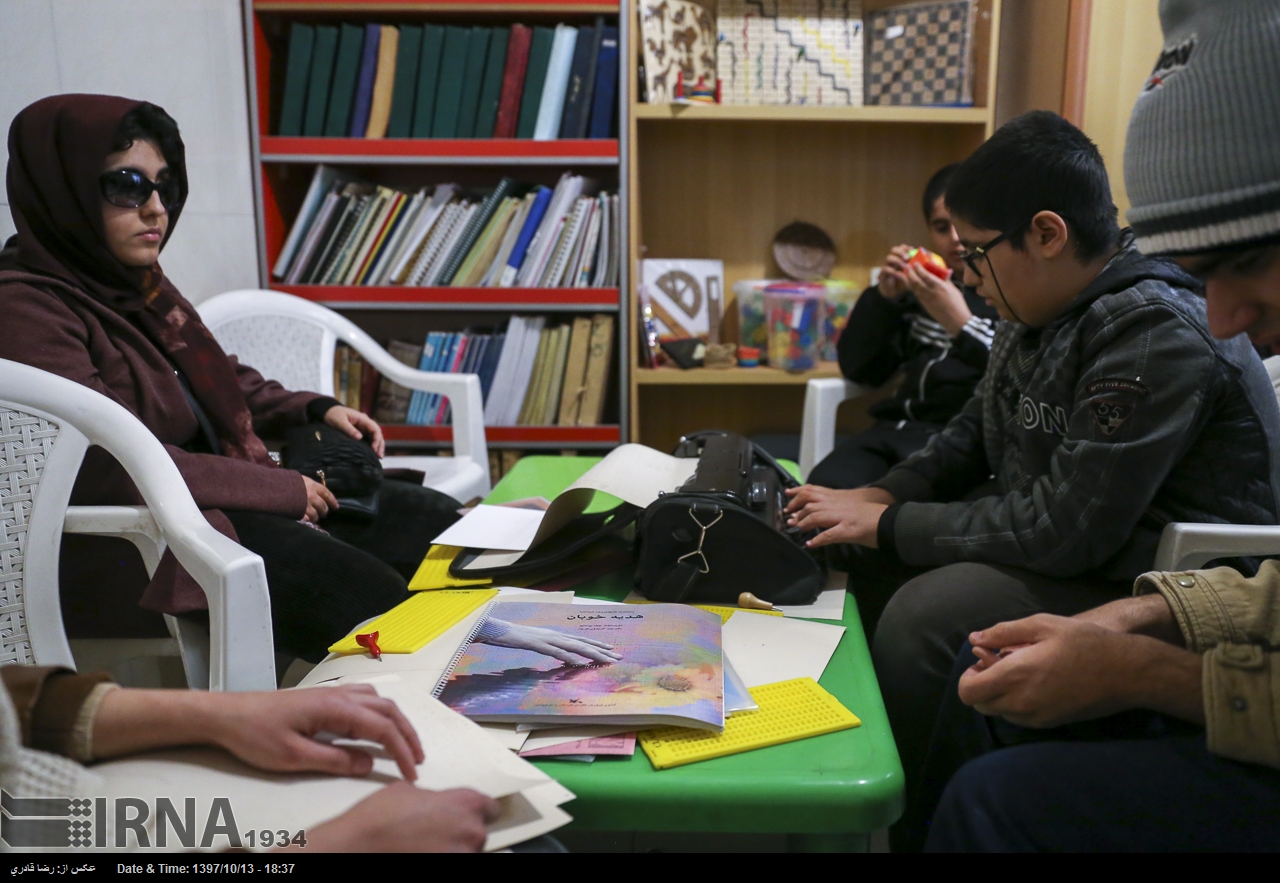 حدود چهار هزار مددجوی نابینا از بهزیستی کرمانشاه مستمری می‌گیرند