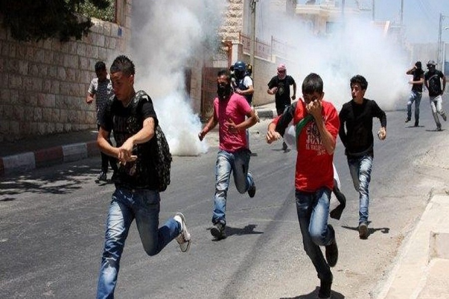 Palestinians hurt in clashes with Israel army in Nablus Palestinians hurt in clashes with Israel army in Nablus