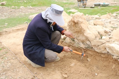 آغاز گمانهزنیهای باستانشناسی در محوطه میمه 4 دهلران آغاز گمانهزنیهای باستانشناسی در محوطه میمه 4 دهلران
