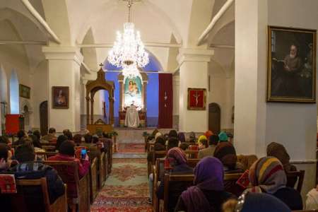 آیین آغاز سال نو مسیحی در کلیسای مسروپ اراک برگزار شد - ایرنا