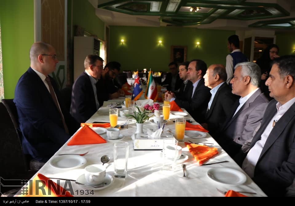 ایران اور آسٹریلیا کے درمیان سمندری لائن کھولنے کے خواہاں ہیں: آسٹریلوی سفیر ایران اور آسٹریلیا کے درمیان سمندری لائن کھولنے کے خواہاں ہیں: آسٹریلوی سفیر