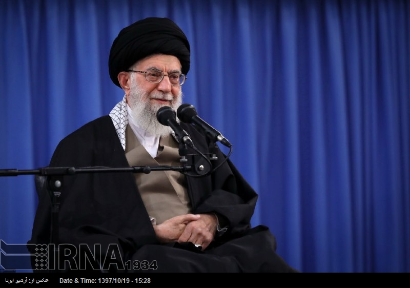 ایرانی حکام امریکہ اور یورپ کی دھمکیوں کا مقابلہ کریں: آیت اللہ خامنہ ای ایرانی حکام امریکہ اور یورپ کی دھمکیوں کا مقابلہ کریں: آیت اللہ خامنہ ای
