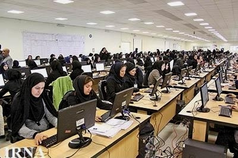 يك پنجم زنان شاغل بين كار و خانه احساس تضاد دارند يك پنجم زنان شاغل بين كار و خانه احساس تضاد دارند