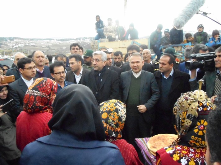 دو هزار سند مالكیت رایگان به روستاییان شرق گلستان اهدا شد دو هزار سند مالكیت رایگان به روستاییان شرق گلستان اهدا شد