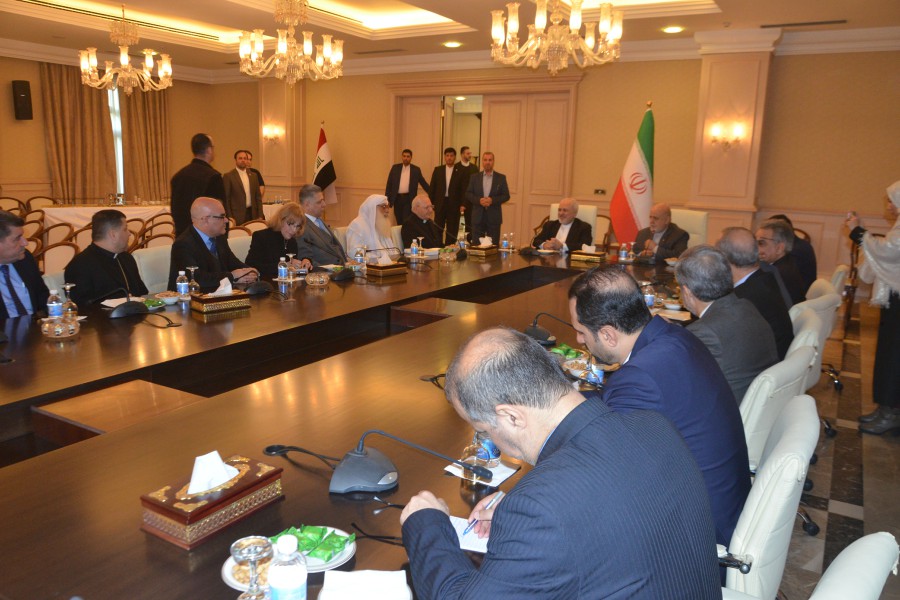 FM Zarif stresses Iran-Iraq brotherly ties FM Zarif stresses Iran-Iraq brotherly ties