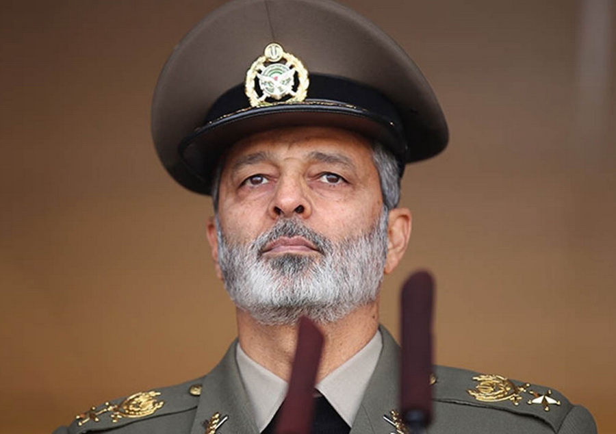 قائد الجيش الايراني: القوات المسلحة تحبط مؤامرات الاعداء باقتدار قائد الجيش الايراني: القوات المسلحة تحبط مؤامرات الاعداء باقتدار