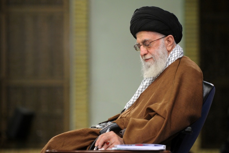 قائد الثورة الاسلامیة یقدم التعازی بحادث تحطم طائرة الشحن الایرانیة قائد الثورة الاسلامیة یقدم التعازی بحادث تحطم طائرة الشحن الایرانیة