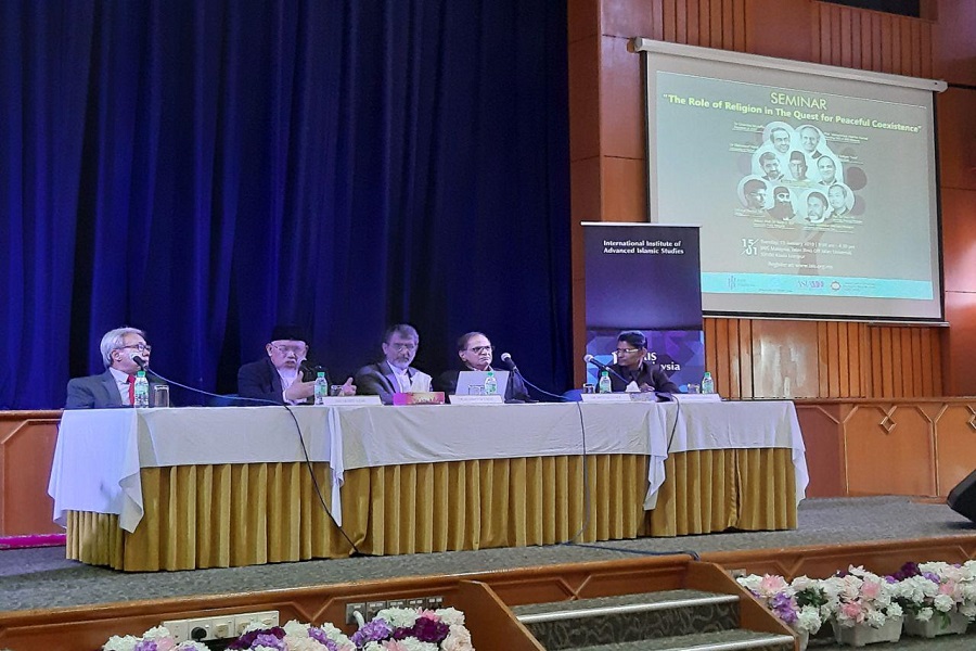 عقد ندوة التعايش السلمي بين الاديان في ماليزيا عقد ندوة التعايش السلمي بين الاديان في ماليزيا