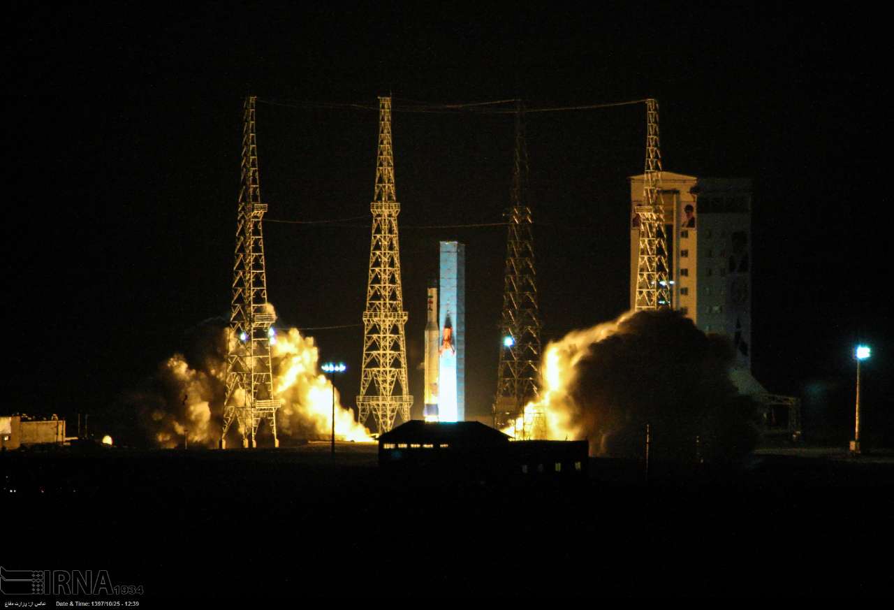 Iran launches satellite-carrier into space successfully Iran launches satellite-carrier into space successfully