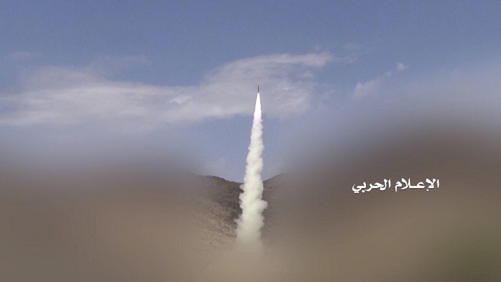 اليمن.. إطلاق 3 صواريخ 'زلزال1' علي تجمعات المرتزقة في نجران اليمن.. إطلاق 3 صواريخ 'زلزال1' علي تجمعات المرتزقة في نجران