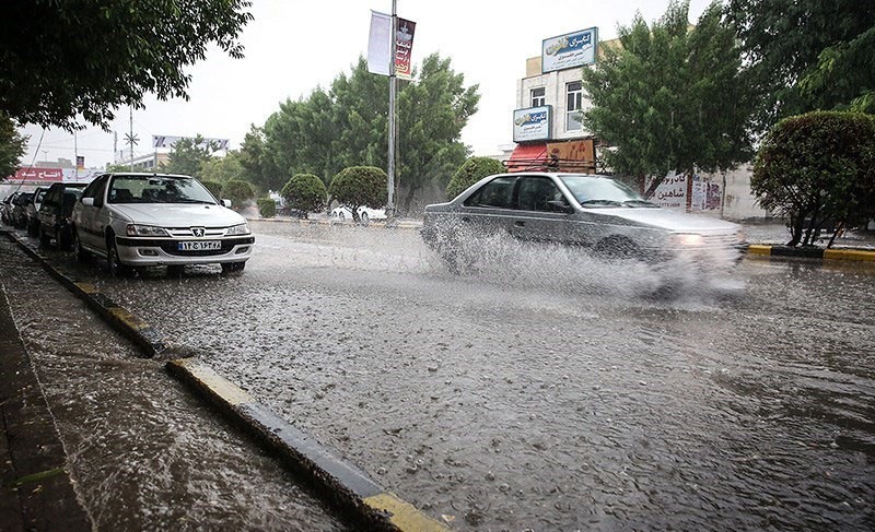 بارندگي در قم تا اوايل امشب ادامه دارد