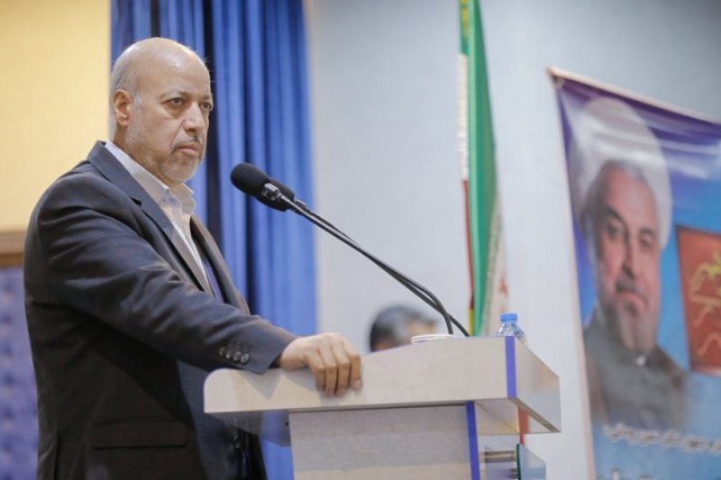 استاندار اصفهان: دستاوردهای نظام برای مردم تبیین شود