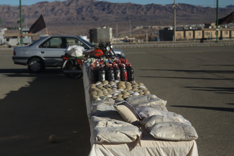 Police confiscates 32 tons narcotics in eastern Iran Police confiscates 32 tons narcotics in eastern Iran
