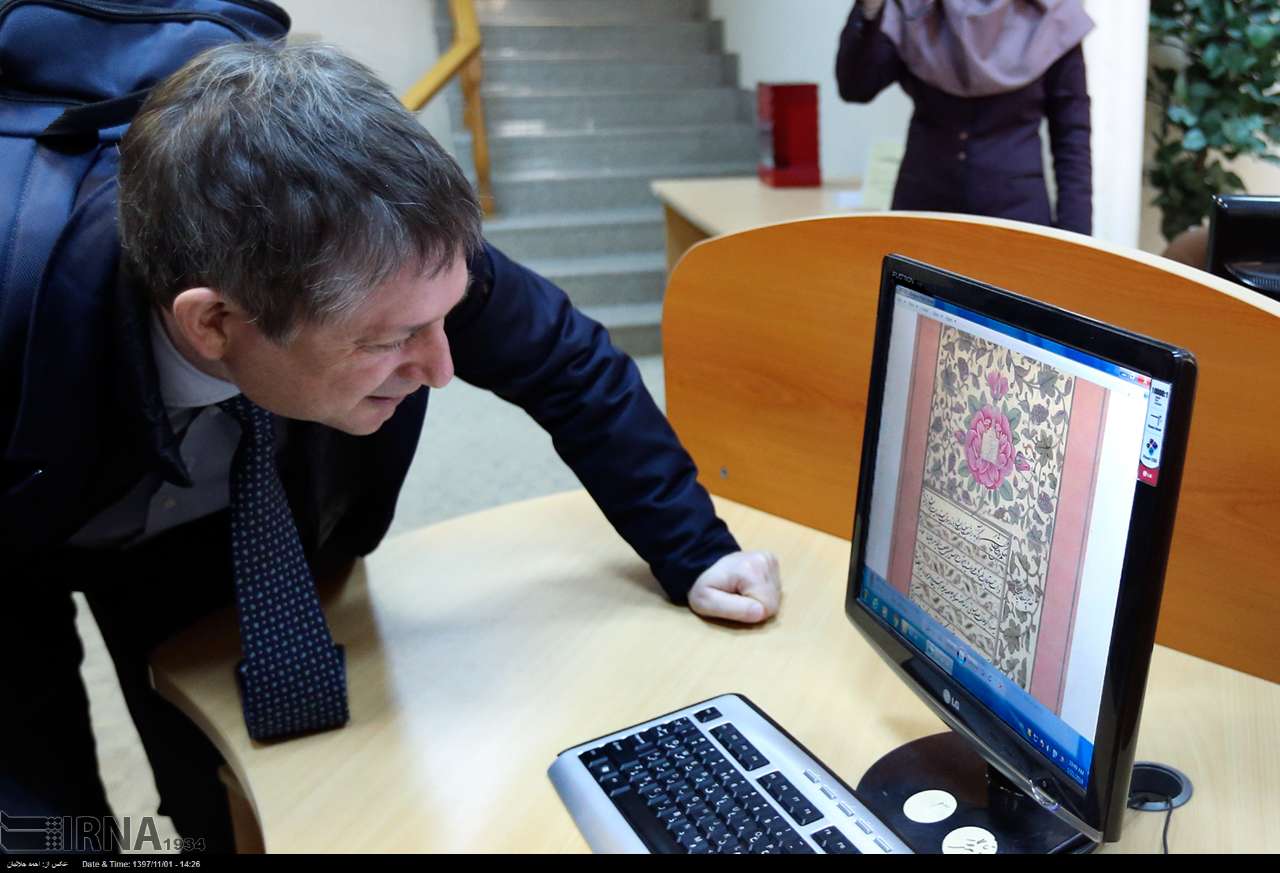افتتاح معرض الوثائق التاريخية حول العلاقات بين ايران والنمسا افتتاح معرض الوثائق التاريخية حول العلاقات بين ايران والنمسا