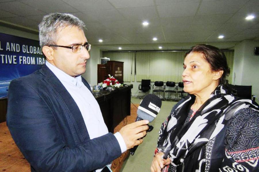 Ex-Pak envoy suggests PM Imran Khan to visit Iran Ex-Pak envoy suggests PM Imran Khan to visit Iran