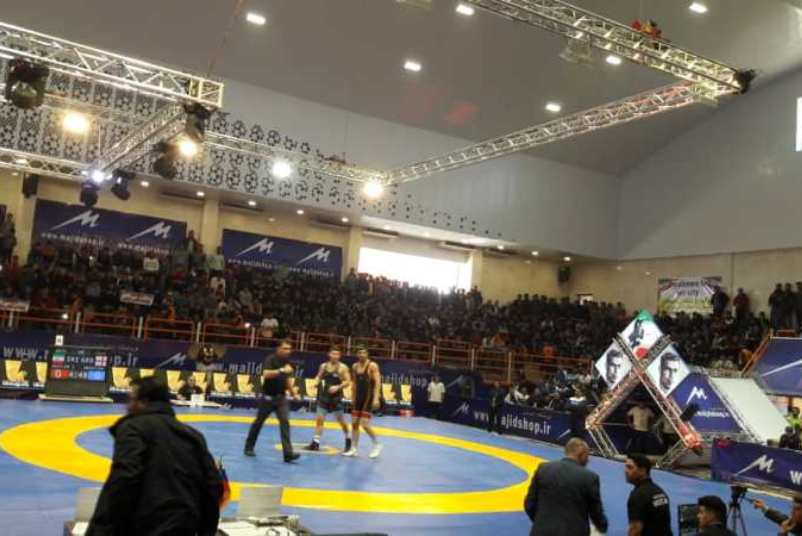 Takhti wrestling cup opens in Iran