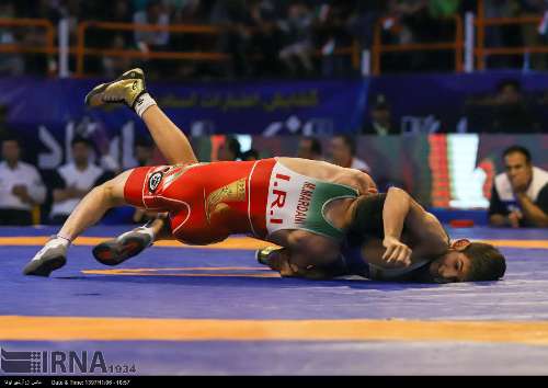 Irán, campeón de la Copa Tajti de Lucha Grecorromana