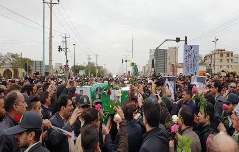 تشييع جثمان شهيدين من قوات الشرطة في محافظة خوزستان تشييع جثمان شهيدين من قوات الشرطة في محافظة خوزستان
