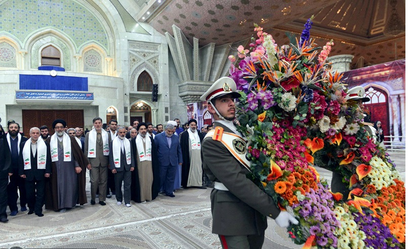 اعضاي شوراي هماهنگي با آرمان هاي امام راحل تجديد ميثاق كردند