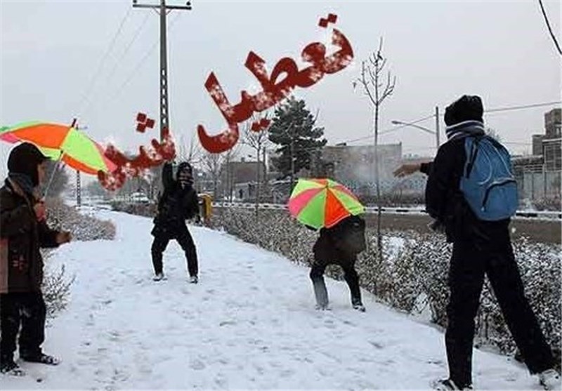 بارش شديد برف مدارس اشنويه را تعطيل كرد