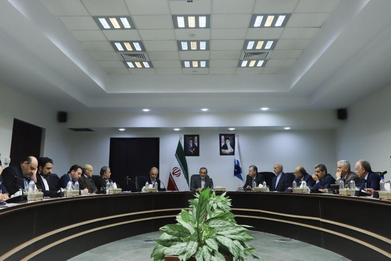 ولايتي يؤكد اهمية تطوير التعاون العلمي والجامعي مع سوريا ولايتي يؤكد اهمية تطوير التعاون العلمي والجامعي مع سوريا