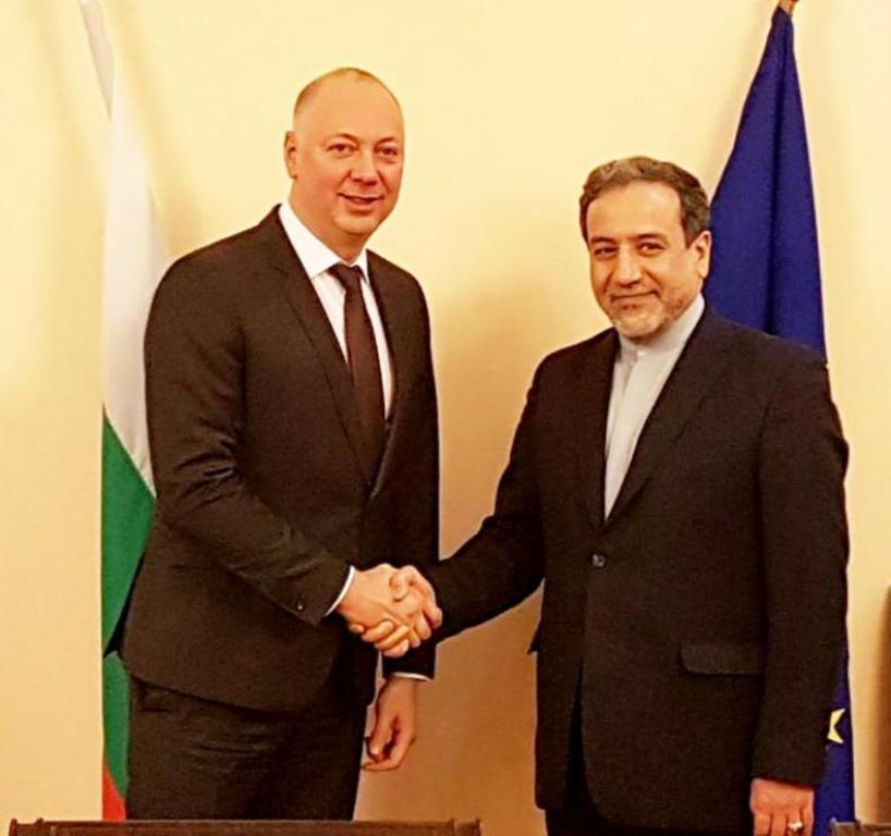 وزير النقل البلغاري يعتبر التعاون الوثيق مع ايران اولوية لبلاده وزير النقل البلغاري يعتبر التعاون الوثيق مع ايران اولوية لبلاده