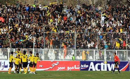 فوتبال پايه ها در فارس به قُلك پولي برخي افراد بدل شده است