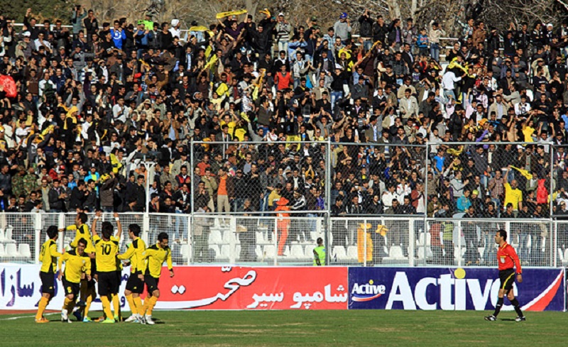 فوتبال پايه ها در فارس به قُلك پولي برخي افراد بدل شده است