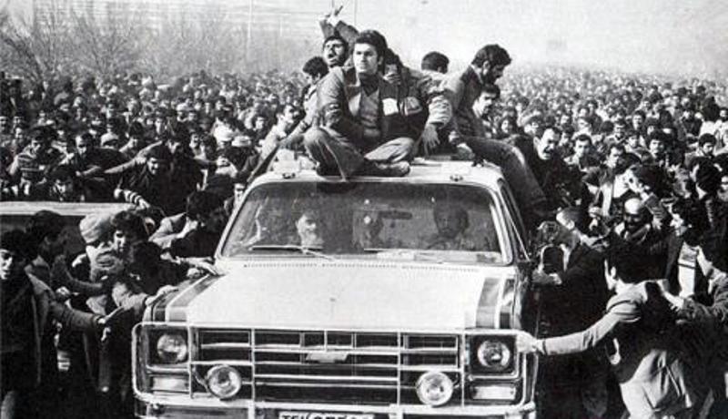 خاطرات بجنوردی ها از 12 بهمن 1357، روز اشك ها و لبخندها