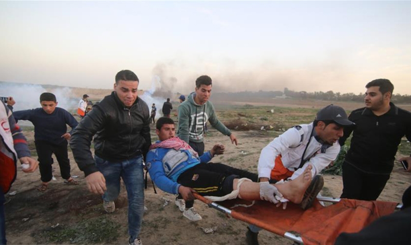 32 Palestinian wounded by Israeli fire in Gaza 32 Palestinian wounded by Israeli fire in Gaza