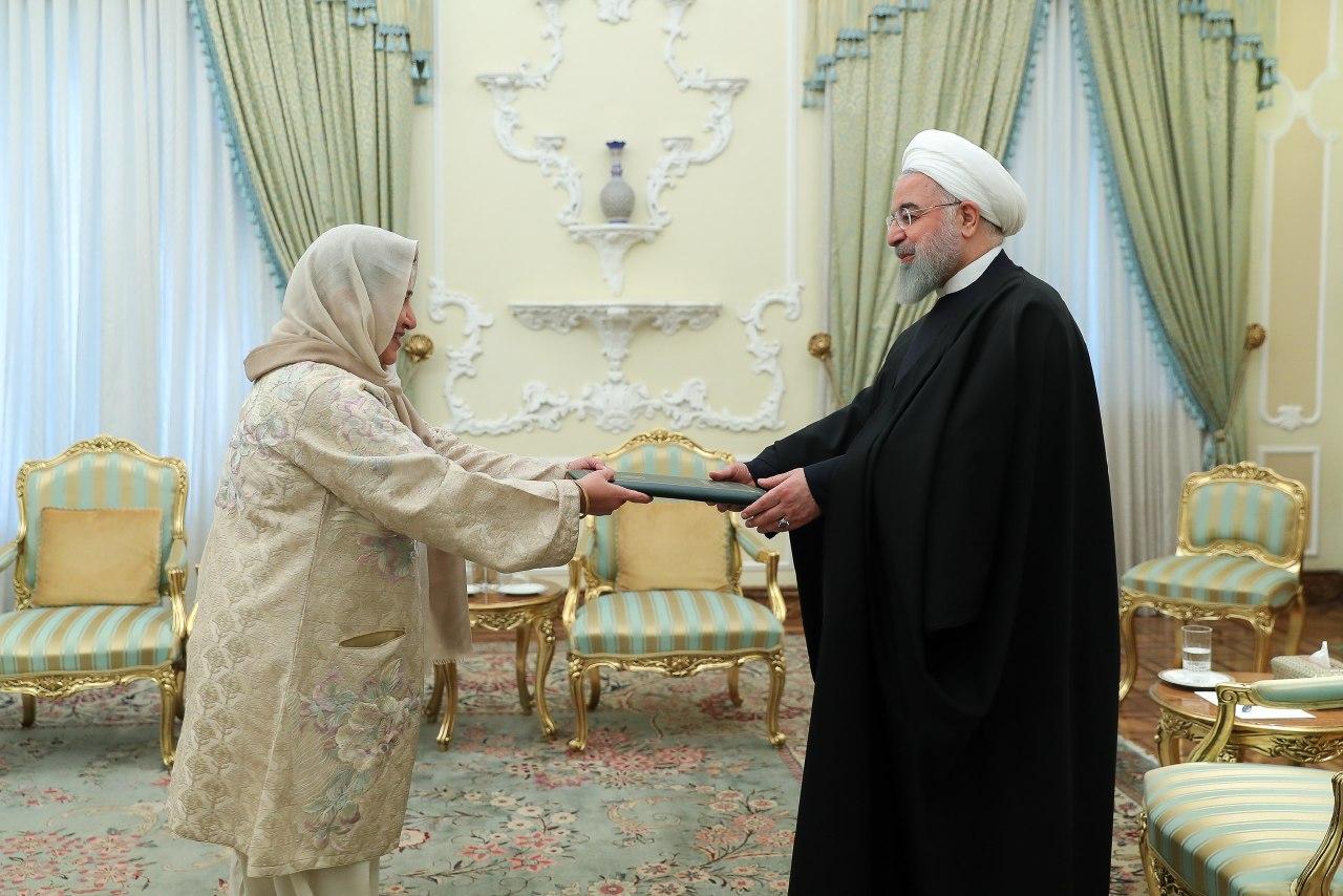Iran Pres receives credentials of Pakistan's new envoy Iran Pres receives credentials of Pakistan's new envoy