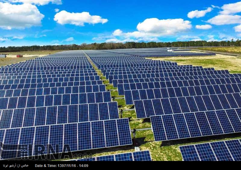 Inauguradas 4 plantas de energía solar en el oeste de Irán