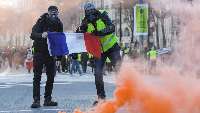 پارلمان فرانسه قانون جدیدی برای مهار اعتراضات مردمی تصویب كرد