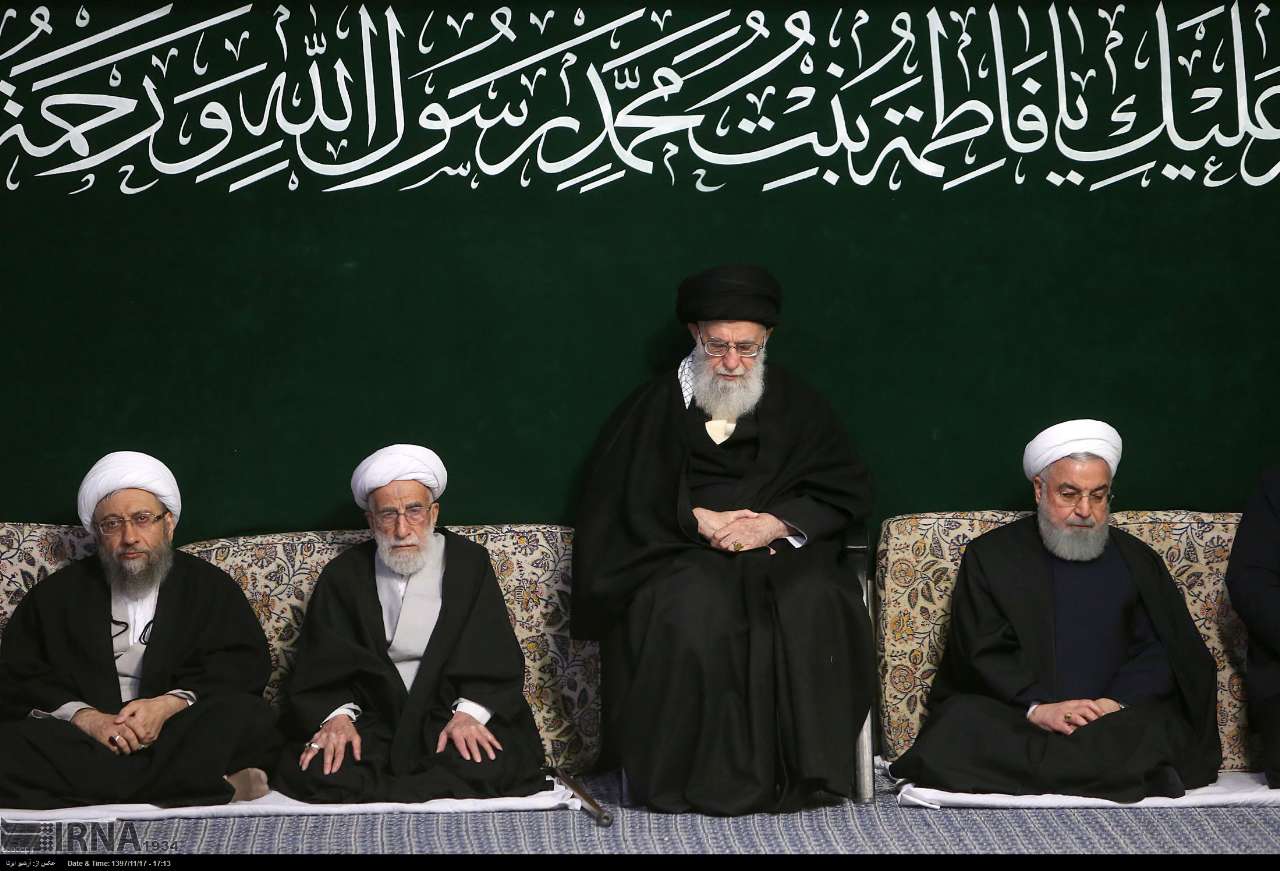 Ayatollah Khamenei nimmt an Trauerzeremonie von Hazrat Zahra (SA) teil Ayatollah Khamenei nimmt an Trauerzeremonie von Hazrat Zahra (SA) teil