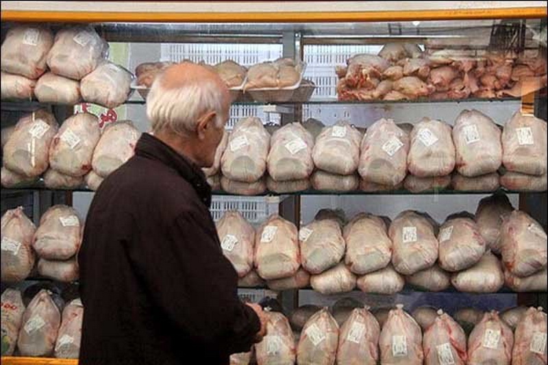 فروشنده متخلف مرغ در اروميه 812 ميليون ريال جريمه شد