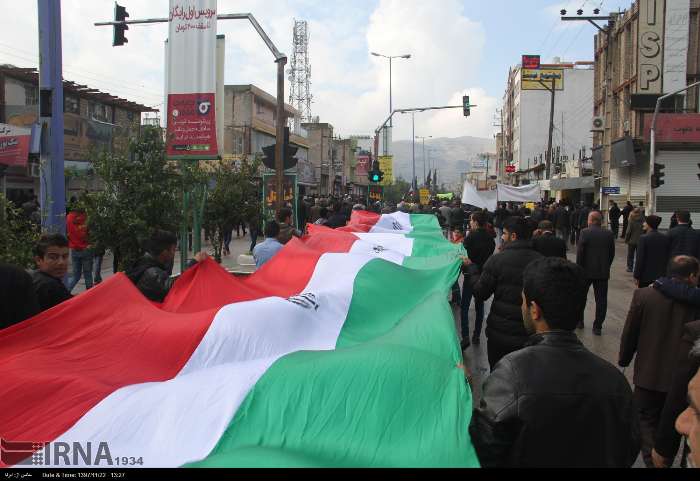 حضور گسترده مردم آبادان راهپیمایی یوم الله ۲۲ بهمن