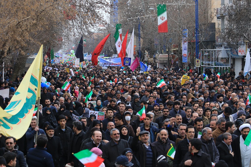 مردم آذربایجان غربی دلبستگی خود نسبت به انقلاب را نشان دادند