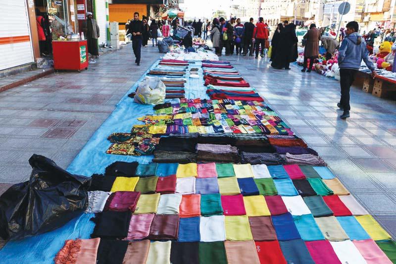 مسیر پرپیچ و خم ساماندهی دستفروشان در تهران مسیر پرپیچ و خم ساماندهی دستفروشان در تهران