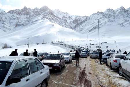 جشنواره ملی سازه های برفی در غرب اصفهان آغاز شد