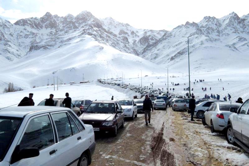 جشنواره ملی سازه های برفی در غرب اصفهان آغاز شد